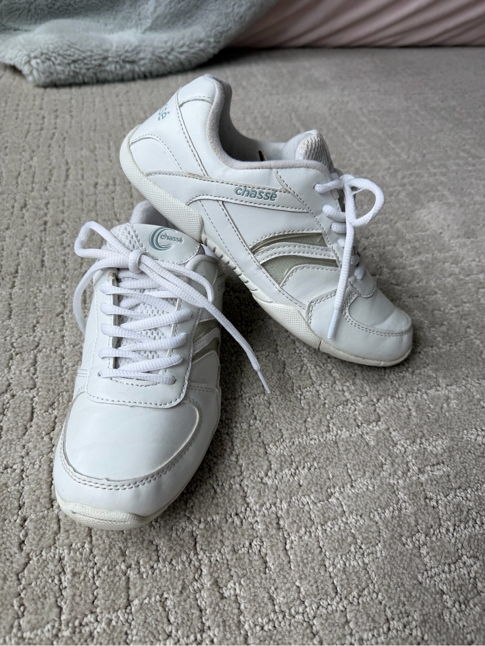 Chasse Flip White Cheer Shoes Size 5.5 with Color Insert Pocket and window